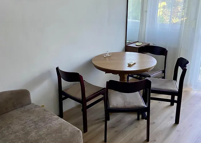 Veronika Apartment *